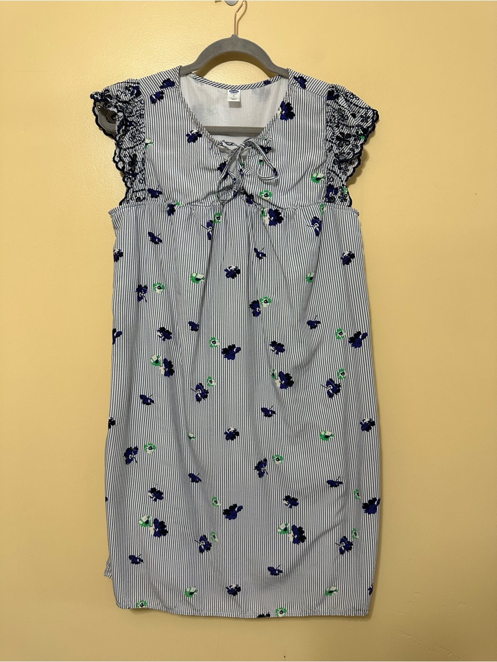 Old Navy Floral Stripe Mini Dress Women M Blue Lace Trim Flutter Sleeve